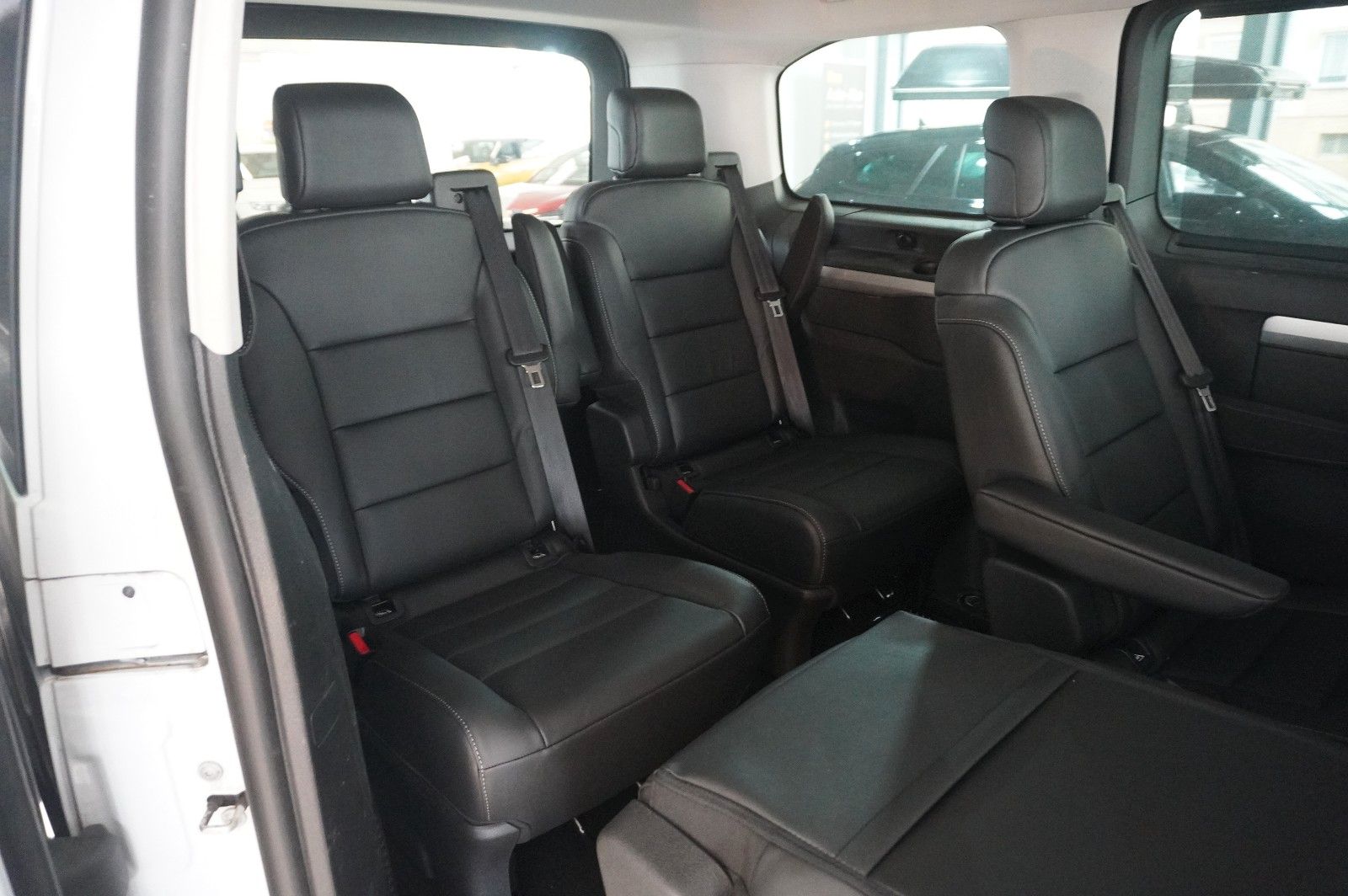 Fahrzeugabbildung Opel Zafira Life Tourer 2.0D "M" NAVI/LED/KAMERA/SHZ