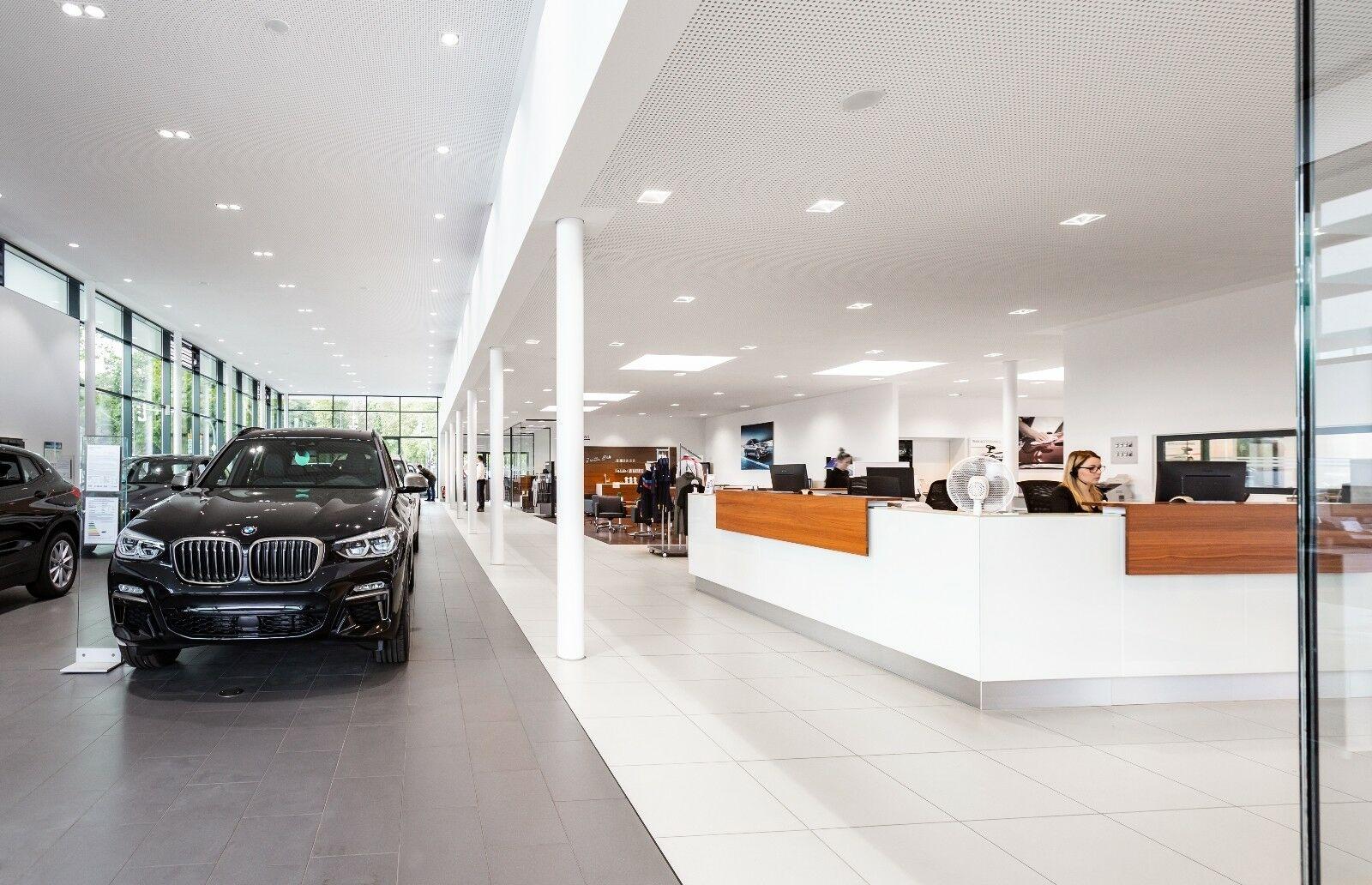 showroom-image-bottom