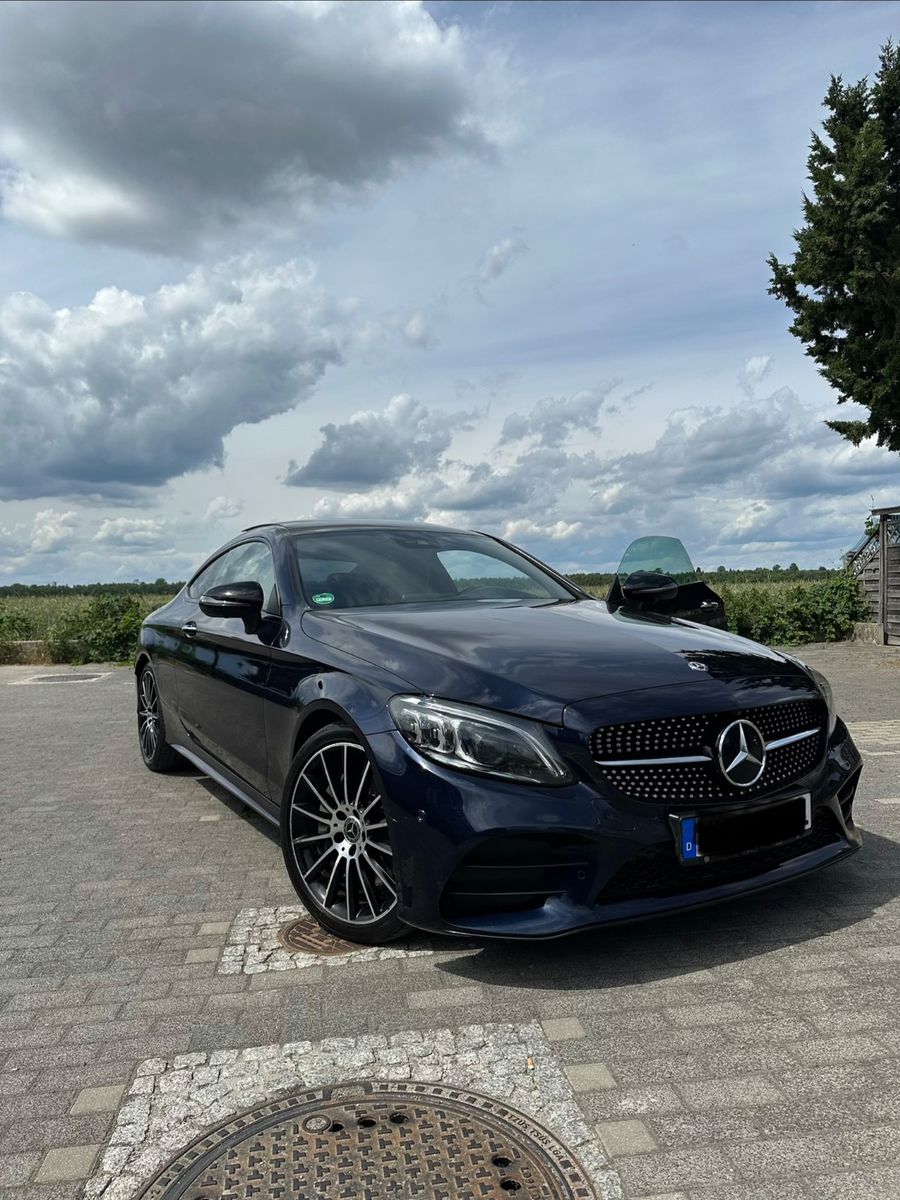 MERCEDES-BENZ C300 Coupé Facelift AMG Line|Vollausstattung