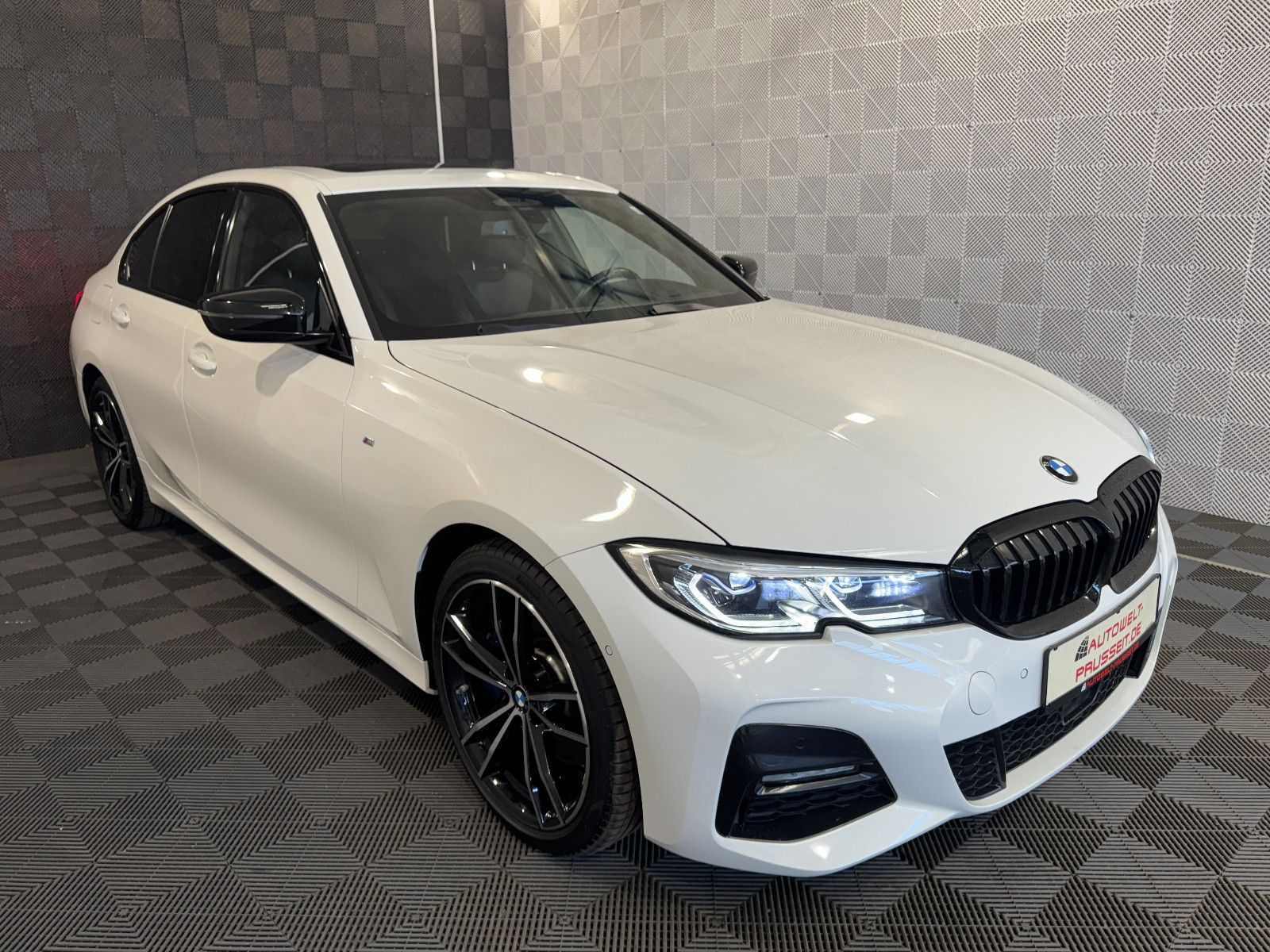 Gebrauchtwagen BMW 330 330e Lim*M-SPORT*MEMORY-R.KAM-HUD-HIFI-VC-LM 19" in Künzell