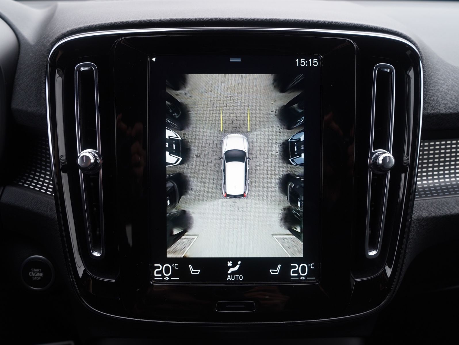 Fahrzeugabbildung Volvo XC40 B4 B R Design LED/NAVI/ACC/LEDER/360°