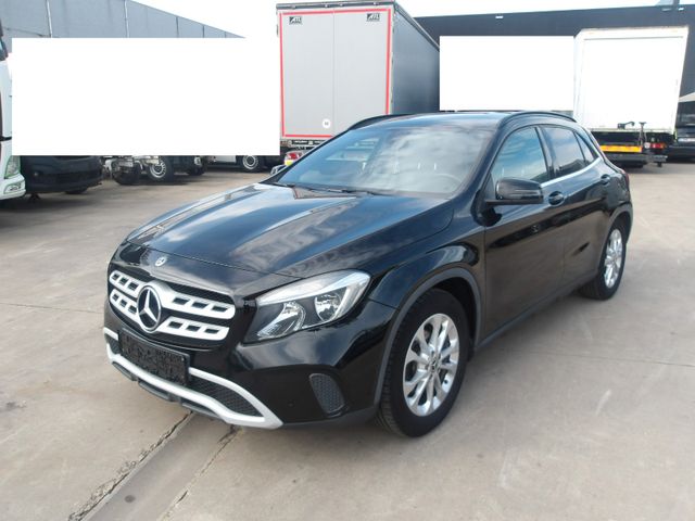 Mercedes-Benz GLA 180 GLA -Klasse GLA 180 (209)