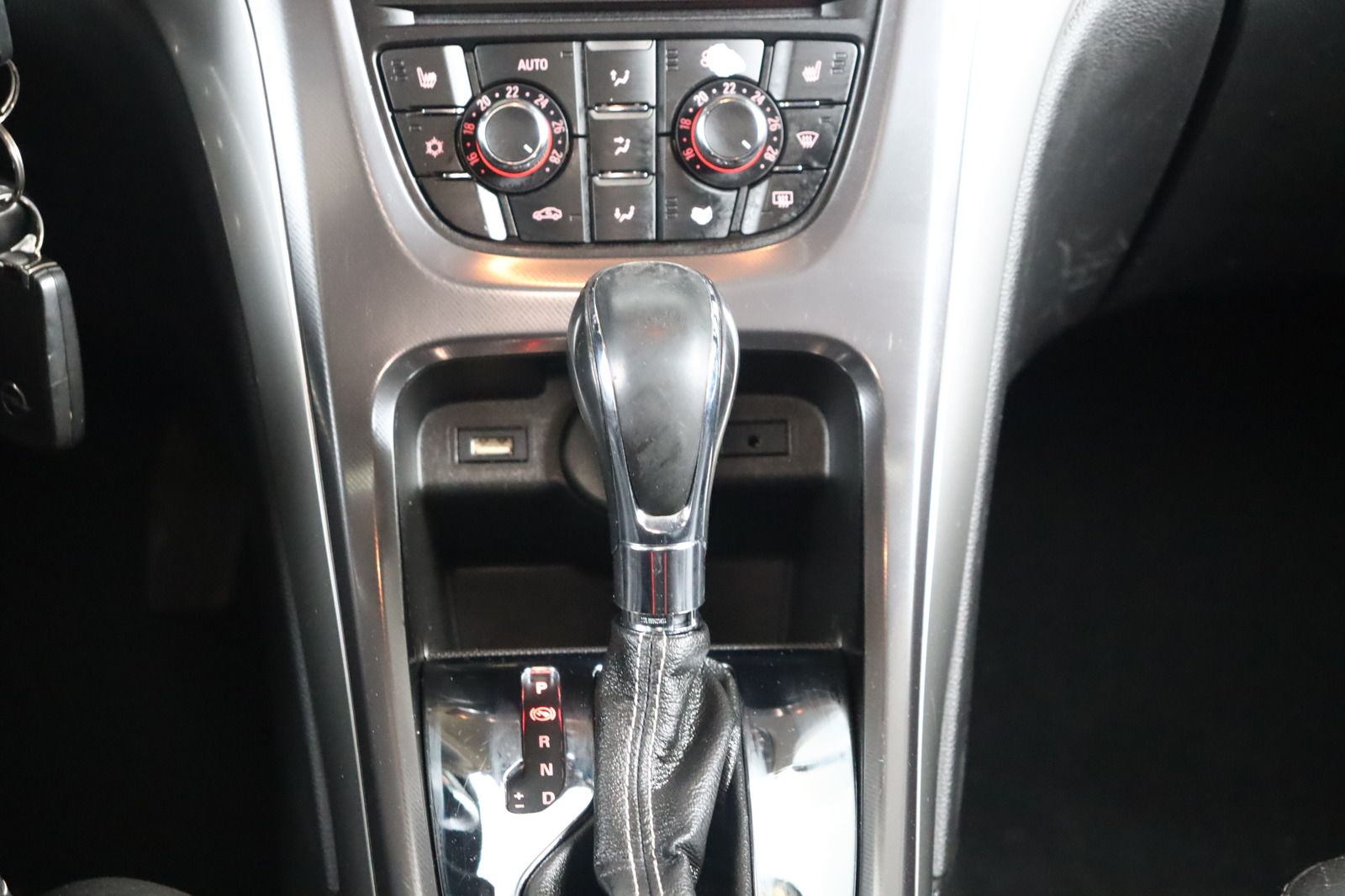 Fahrzeugabbildung Opel Astra Sports Tourer 2.0 CDTI Automatik