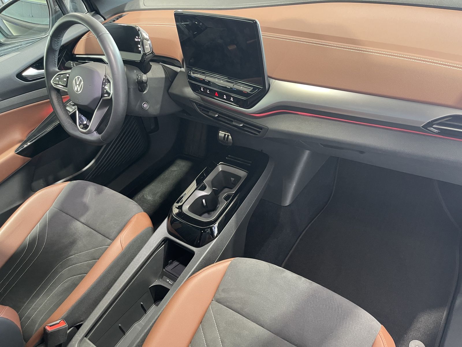 Fahrzeugabbildung Volkswagen ID.5 Pro Performance 150 kW*LED-Matrix*AHK*Cam*