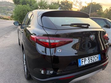 Alfa-Romeo Stelvio - 6