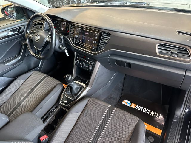 MYAUTOCENTER – Gebraucht- und Jahreswagen mit Werkstattservice in Pfaffenhofen Volkswagen T-Roc Style *LED*Unfallfrei*TÜV*PDC*