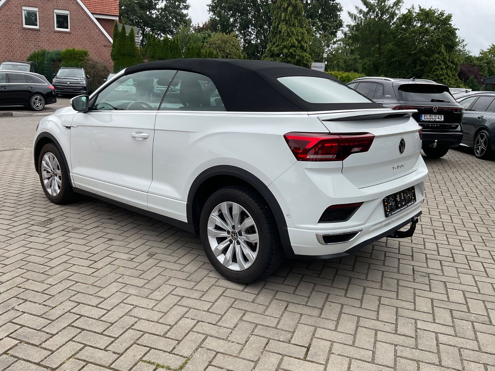 Fahrzeugabbildung Volkswagen T-Roc Cabriolet 1.5 TSI DSG R-Line,AHK,Kamera,AC