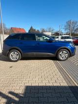 Peugeot 3008 1.2 PureTech 130 Active - Peugeot 3008 mit Benzin-Antrieb: Blau