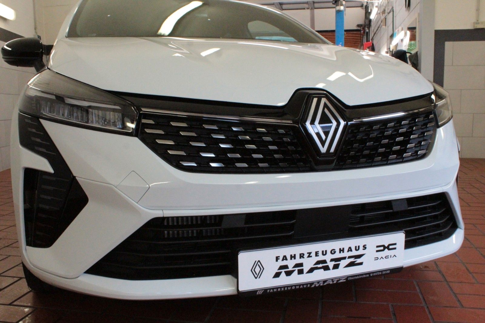 Fahrzeugabbildung Renault Clio TCe 90 Techno *Winter-*&*Look-Paket*