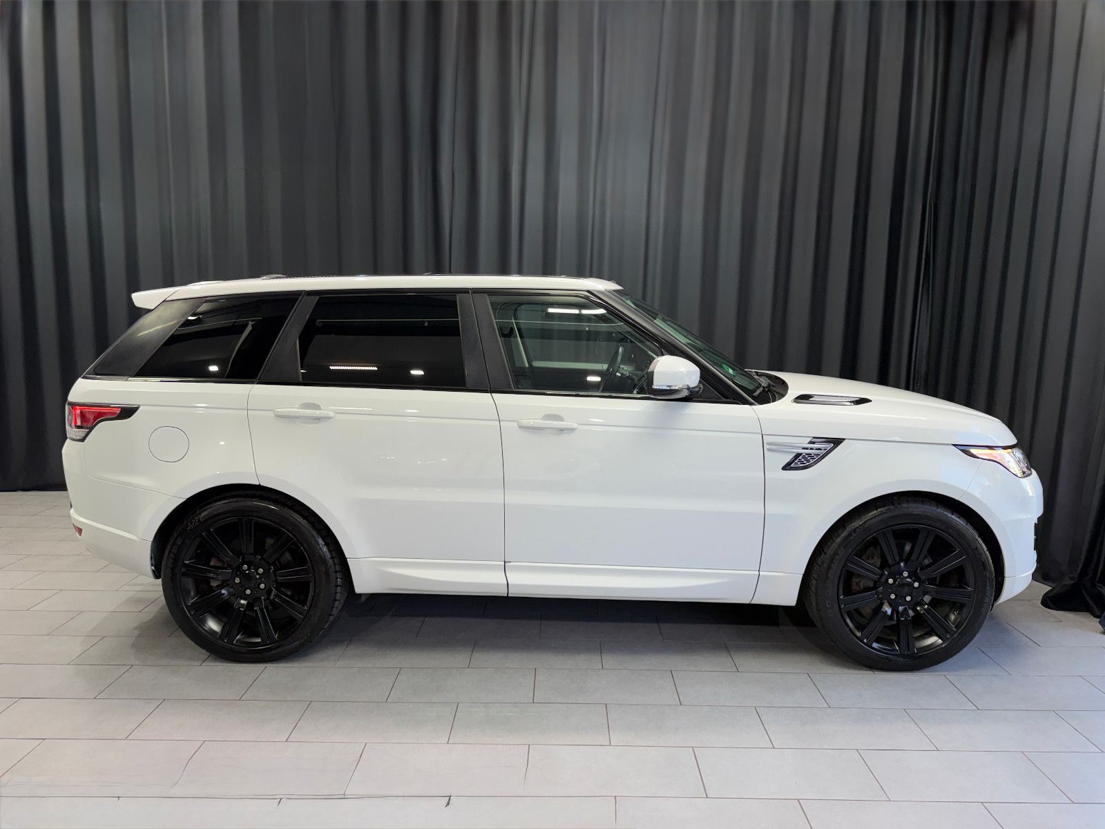 Fahrzeugabbildung Land Rover Range Rover Sport HSE Dynamic|AHK|PANO
