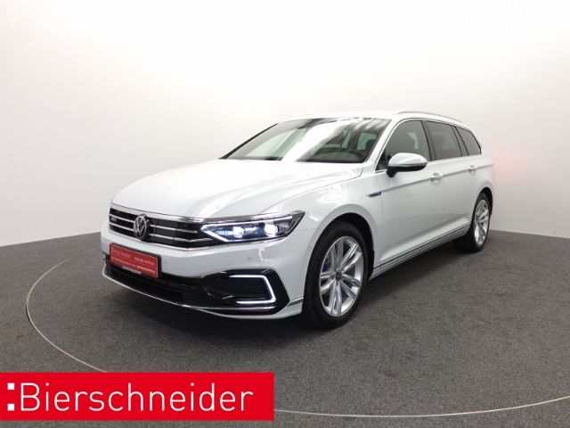 Volkswagen Passat Variant 1.4 TSI DSG GTE 18 NAVI IQ.LIGHT 