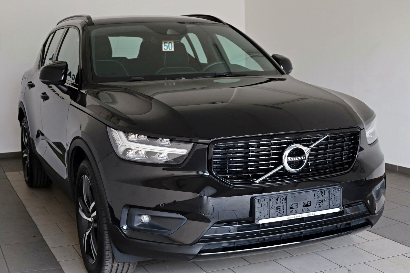 Fahrzeugabbildung Volvo XC40 R Design T.Leder,Navi,LED,Kamera,Apple CarP
