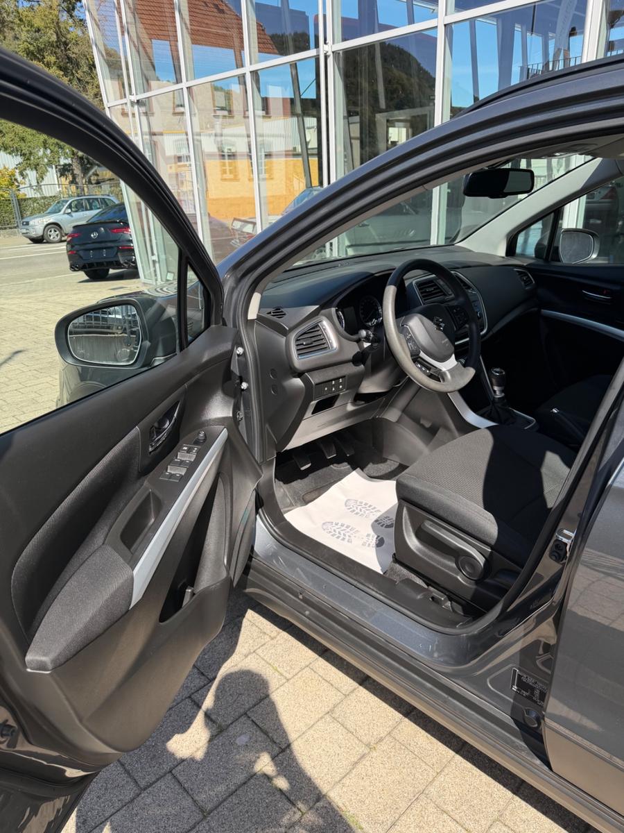 Suzuki SX4 S-Cross Comfort+ACC+AHK+KLIMAA.
