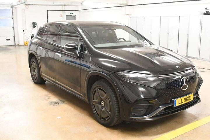 Mercedes-Benz EQS SUV 450 4Matic*AMG*PANOR*7 SitzeNetto-45000€