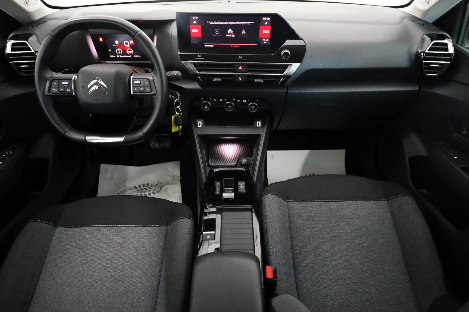 Fahrzeugabbildung Citroën C4 Lim. Feel App Connect,PDC,8 fach bereift