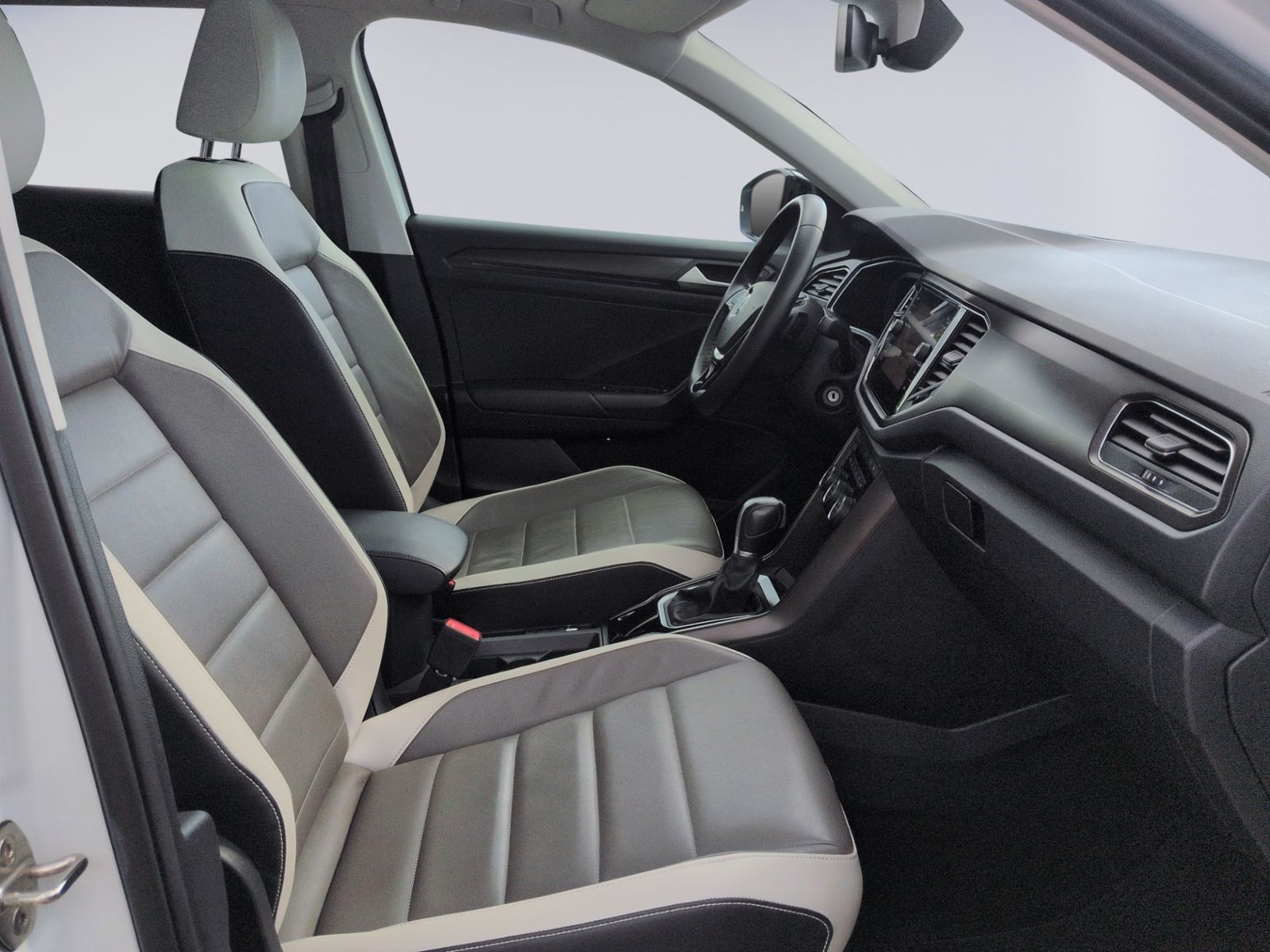 T-Roc 1.5 TSI DSG Style KAMERA+PANO+NAVI+LEDER+