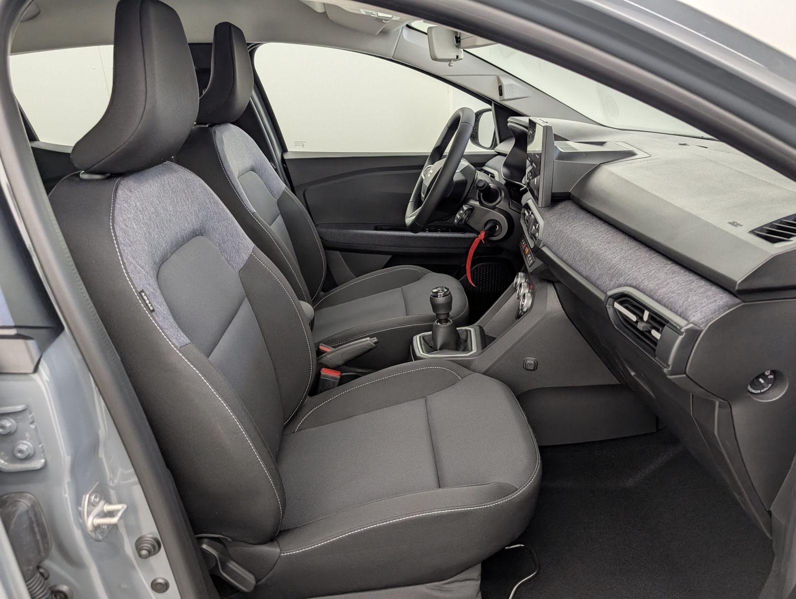 DACIA Sandero  Expression TCe 100 Kamera Media Display – Bild 12