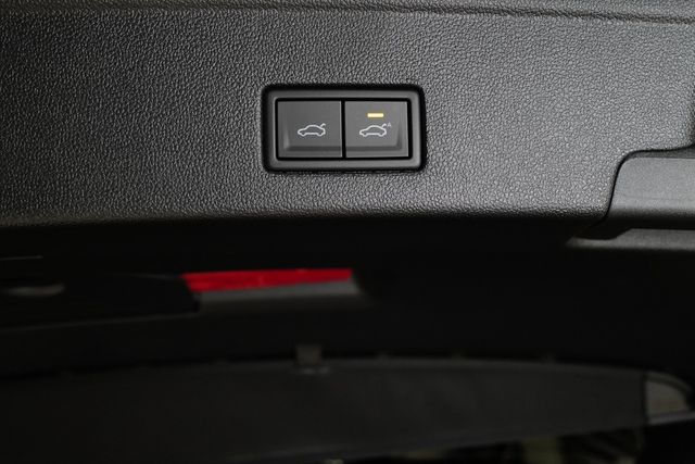 Volkswagen Touareg R eHybrid 4Motion AHK Dynaudio HuD 360° 