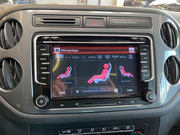 Volkswagen Tiguan Sport & Style 4Motion *NAVI*AHK*XENON*RFK