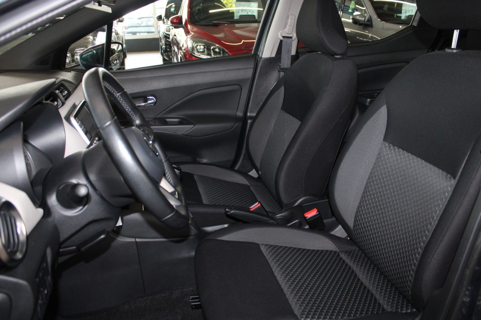 Fahrzeugabbildung Nissan Micra 1.0 5-trg KLIMA SHZ DAB Allwetter uvm.