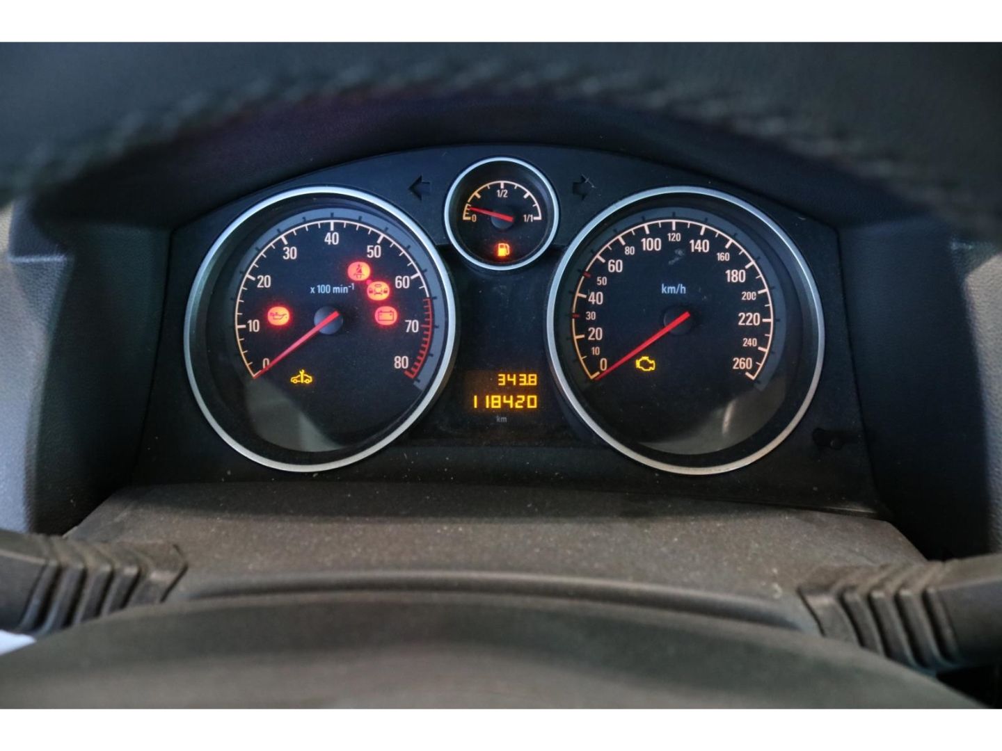 Fahrzeugabbildung Opel Astra H Twin Top Edition 111-Jahre Cabrio