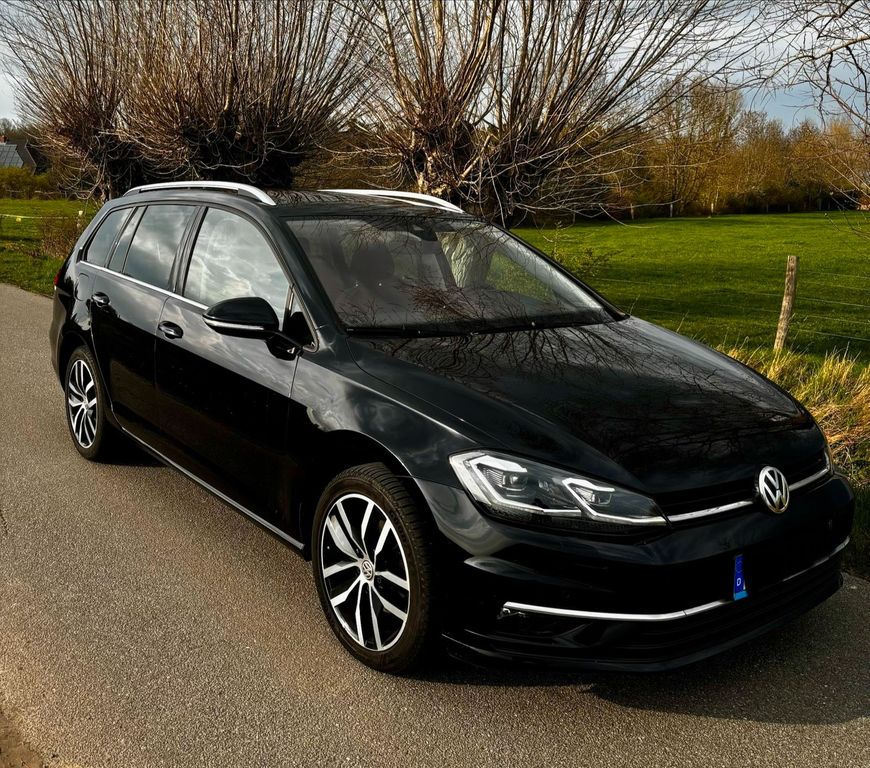 Image of Volkswagen Golf