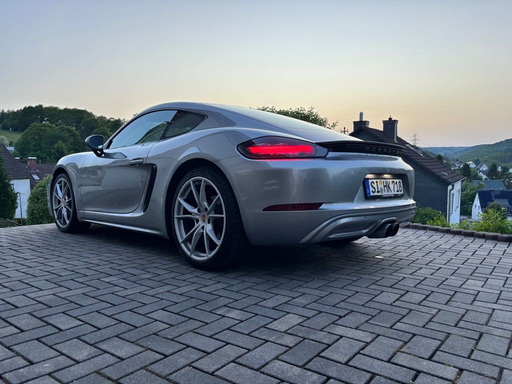 Image of Porsche Cayman