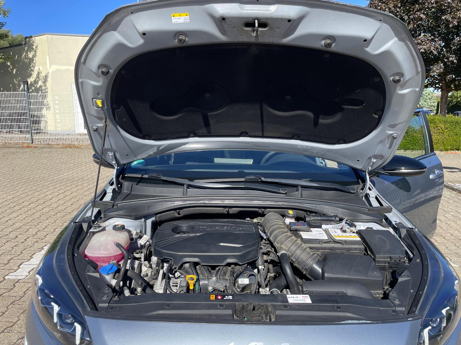 Kia cee'd / Ceed 1.6 T-GDI DCT GT GT - "BASTUCK"