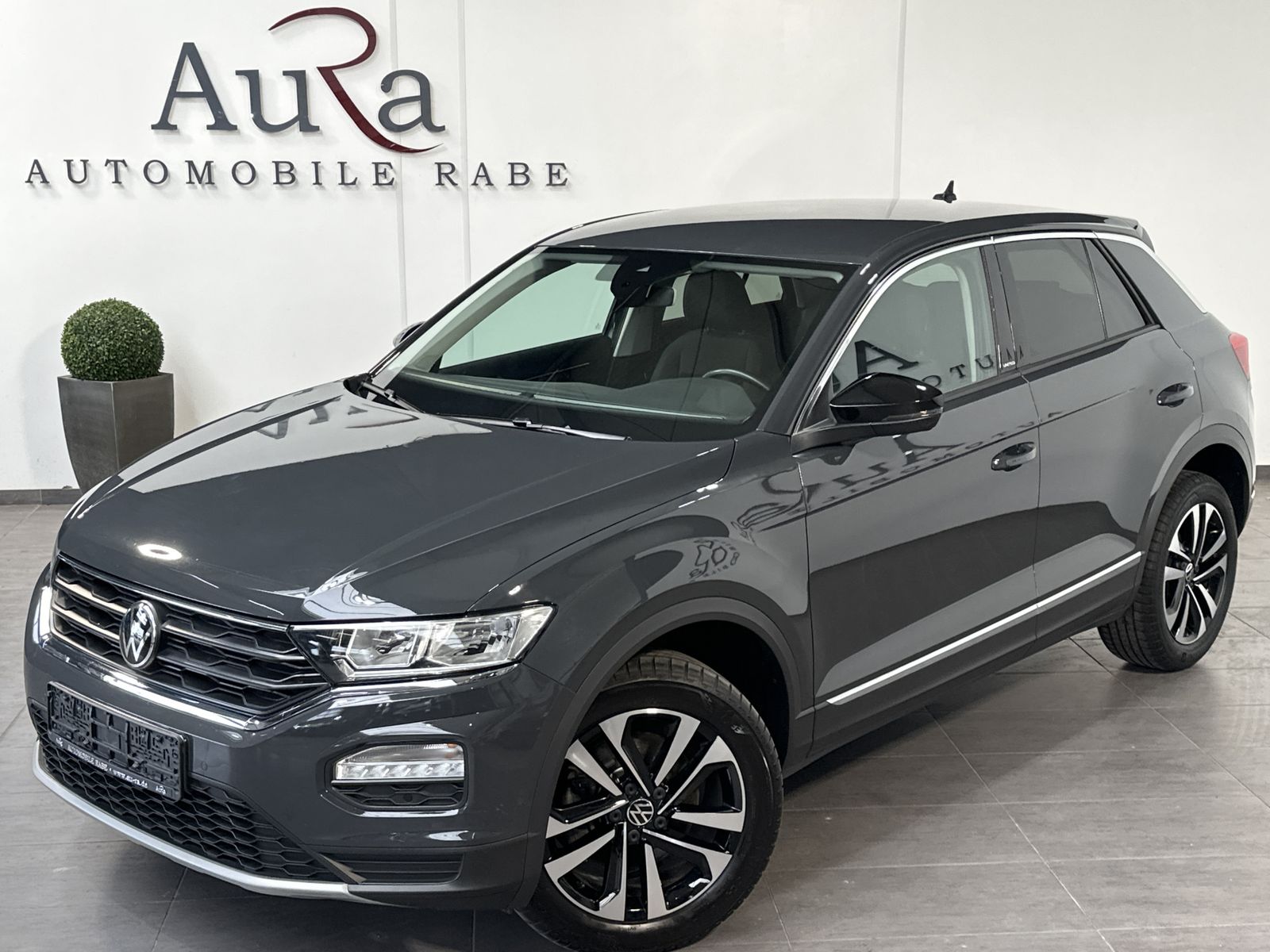 Fahrzeugabbildung Volkswagen T-Roc 2.0 TDI DSG Style NAV+ACC+KAM+VCOCK+PP+1HD