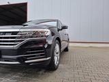 Volkswagen Touareg 3.0 V6 TDI 210kW 4MOTION Tiptronic - - Volkswagen Touareg: 2.0