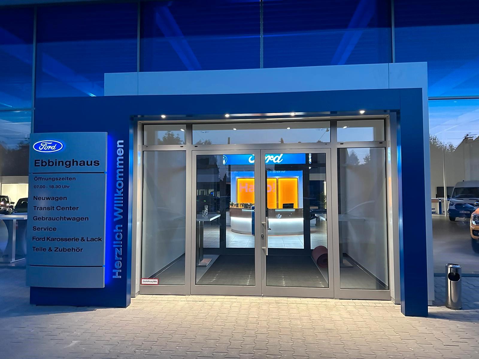 showroom-image-top