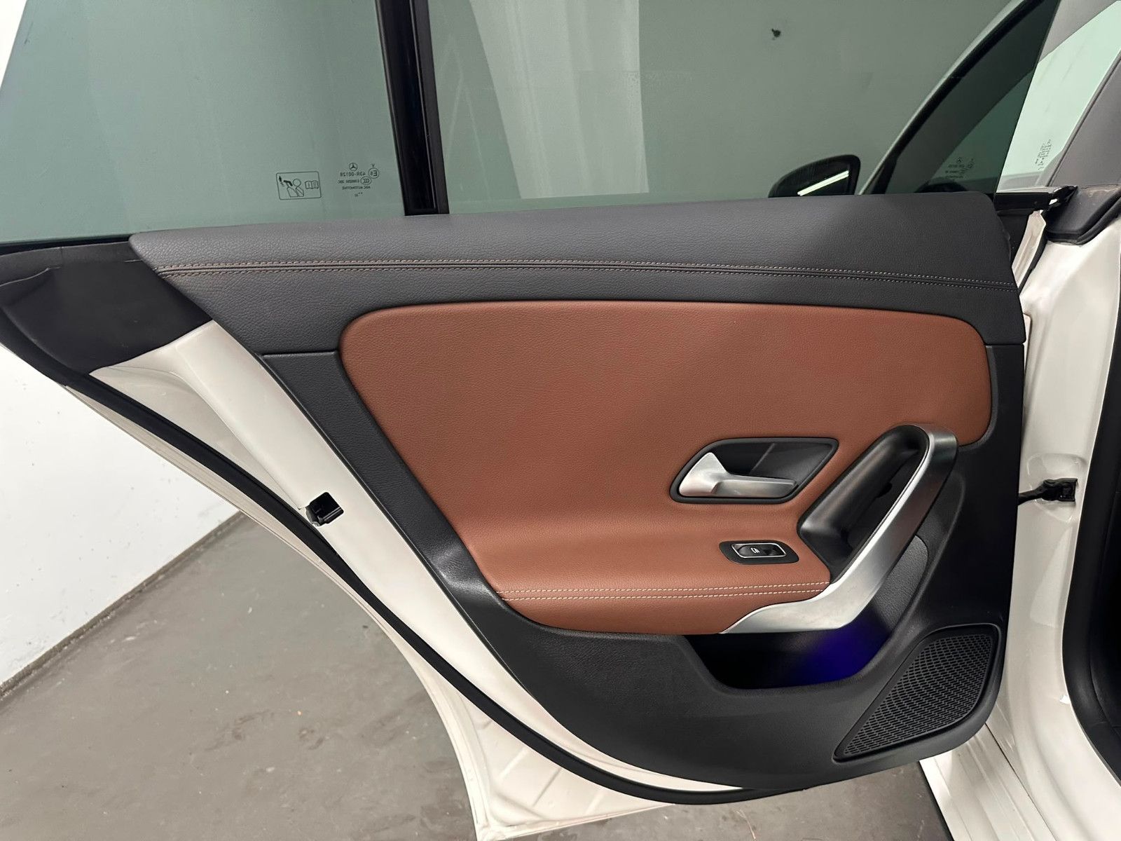 Fahrzeugabbildung Mercedes-Benz CLA 250 e Shooting Brake *AMG-LINE*PANORAMA*AHK*