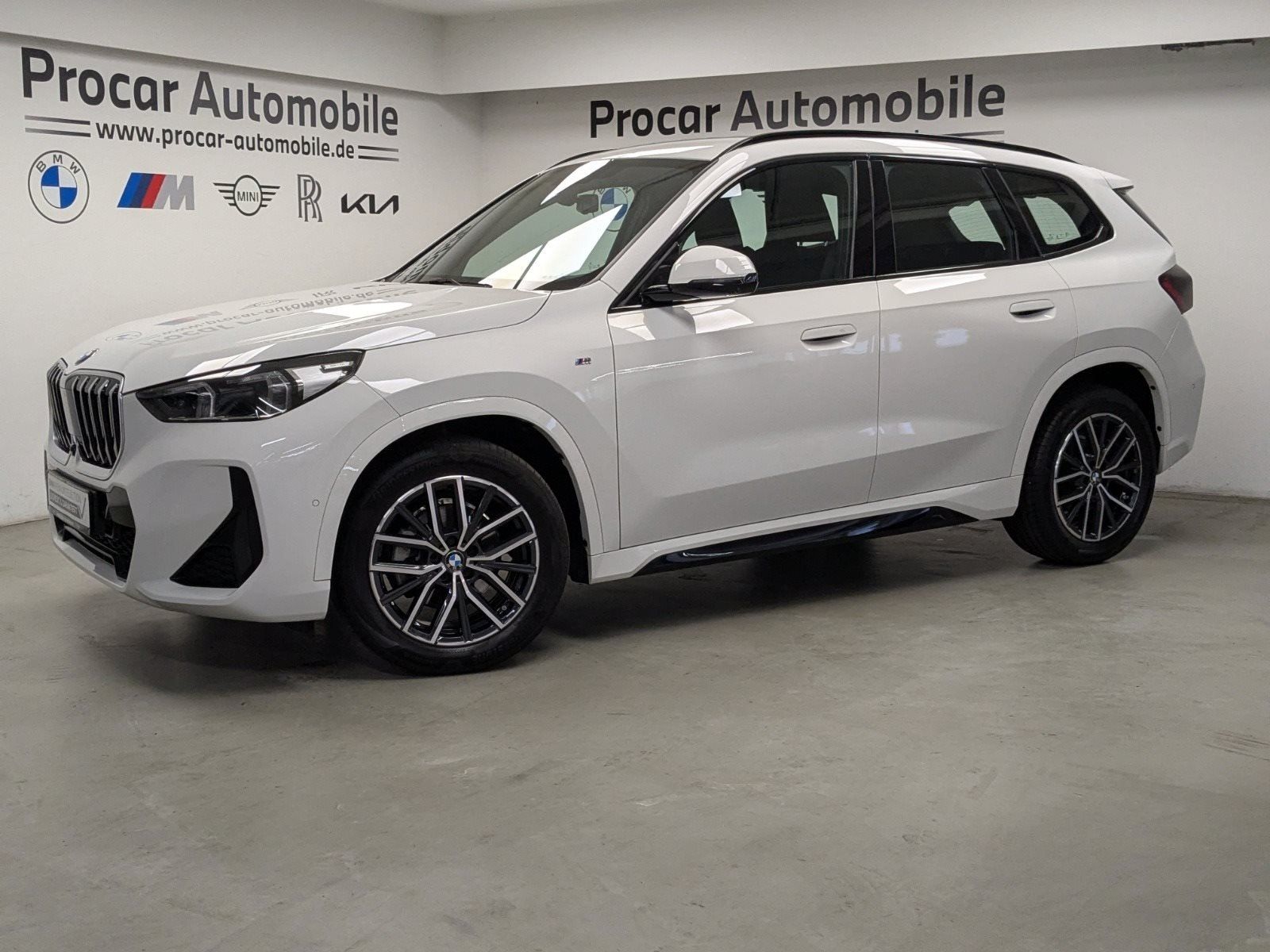 BMW X1 sDrive18i M Sport ACC 360° KAM HUD DA PA 18 foto 2