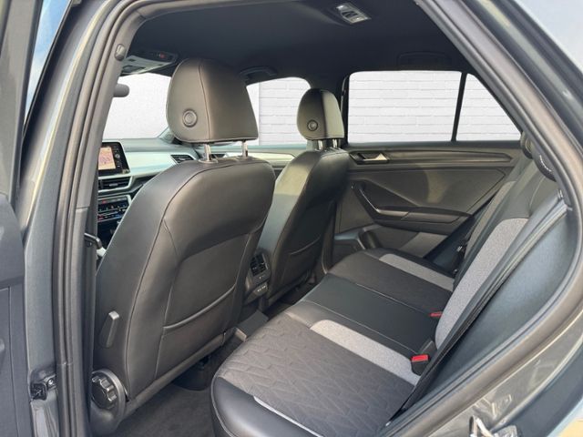 Fahrzeugabbildung Volkswagen T-Roc Goal 1.5 TSI 150 PS DSG NAVI AHK RFK
