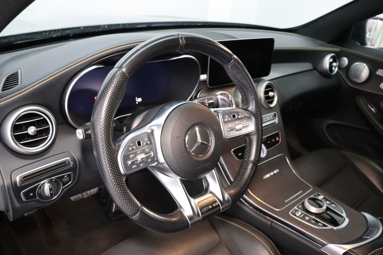 Fahrzeugabbildung Mercedes-Benz C 63 AMG * LED * Airmatic * Memory
