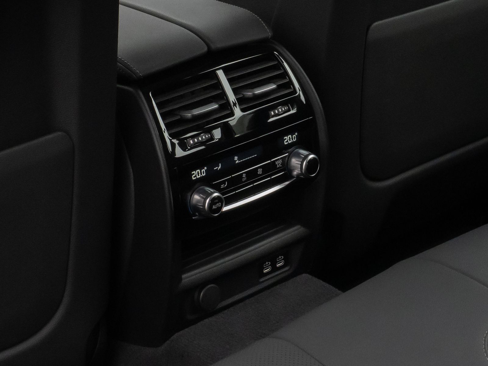 Fahrzeugabbildung BMW 520d xD Kamera HUD DAB 4xKlima Sport Leder Alarm