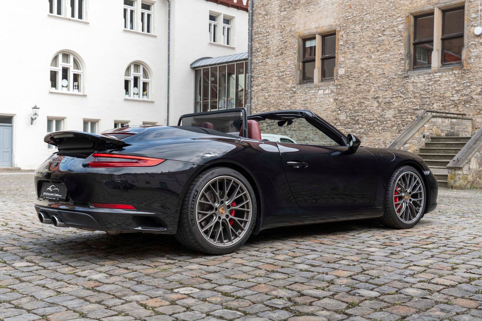 Fahrzeugabbildung Porsche 911 Carrera S Cabrio BOSE PASM TOTW CARPLAY LED