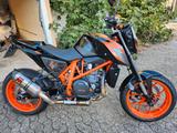 KTM 690 Duke R - KTM DUKE 690 R