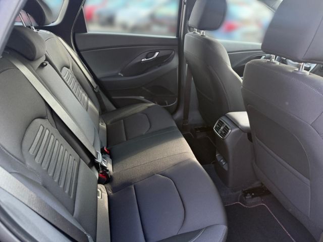 Fahrzeugabbildung Hyundai i30 1.5 T-GDI (140 PS) 48V 7-DCT 2WD Advantage P