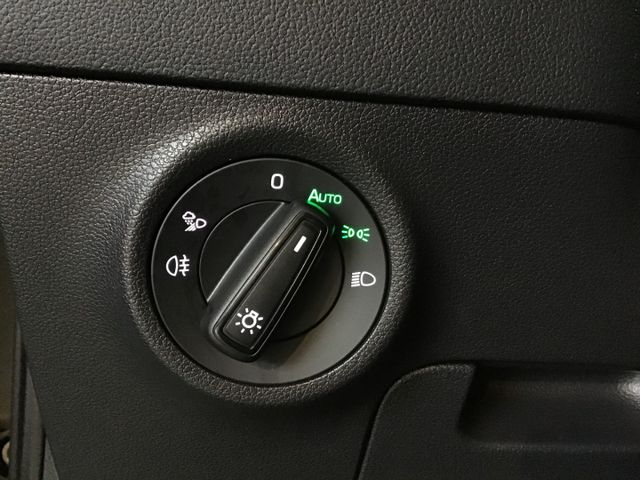 Fahrzeugabbildung Skoda Karoq Sportline 1.5 TSI DSG/Navi/Matrix/PDC/SHZ