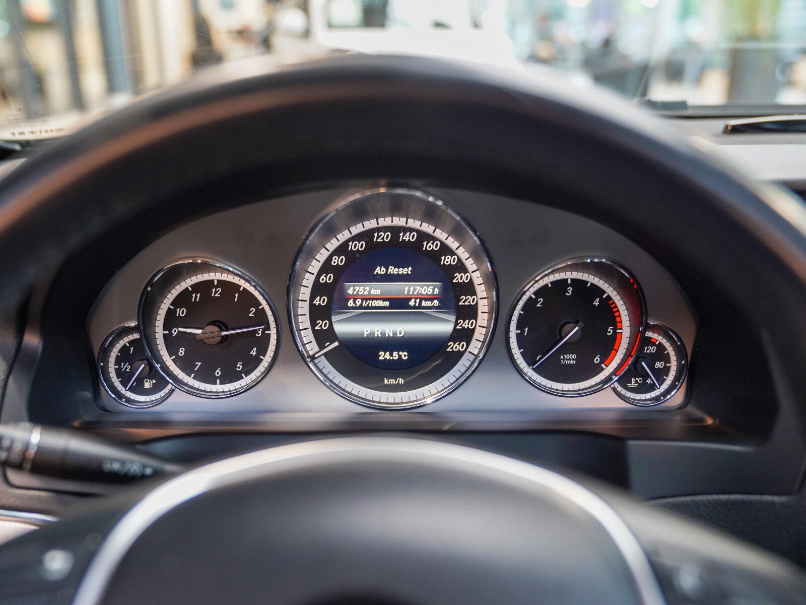 Mercedes-Benz E 220 CDI Avantgarde Leder AIRCAP AIRSCARF AHK