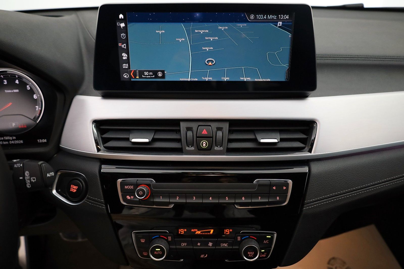 Fahrzeugabbildung BMW X2 xDrive25e M Sport,T.Leder,Navi,LED,Kamera,H&K