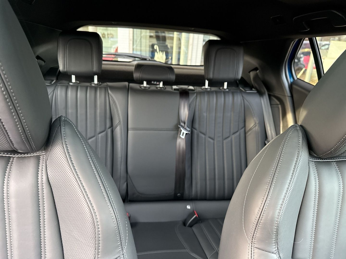 Fahrzeugabbildung Peugeot 2008 e- GT Pack El. Panodach Navi Leder Massages