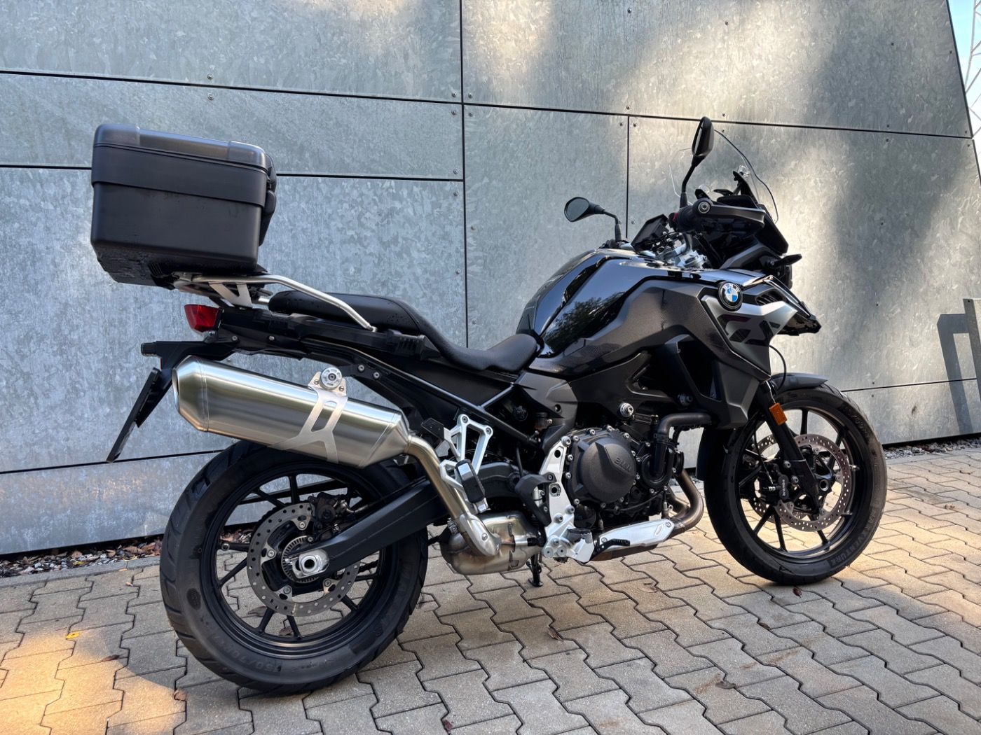 Fahrzeugabbildung BMW F 800 GS Style Triple Black Tieferlegung Topcase