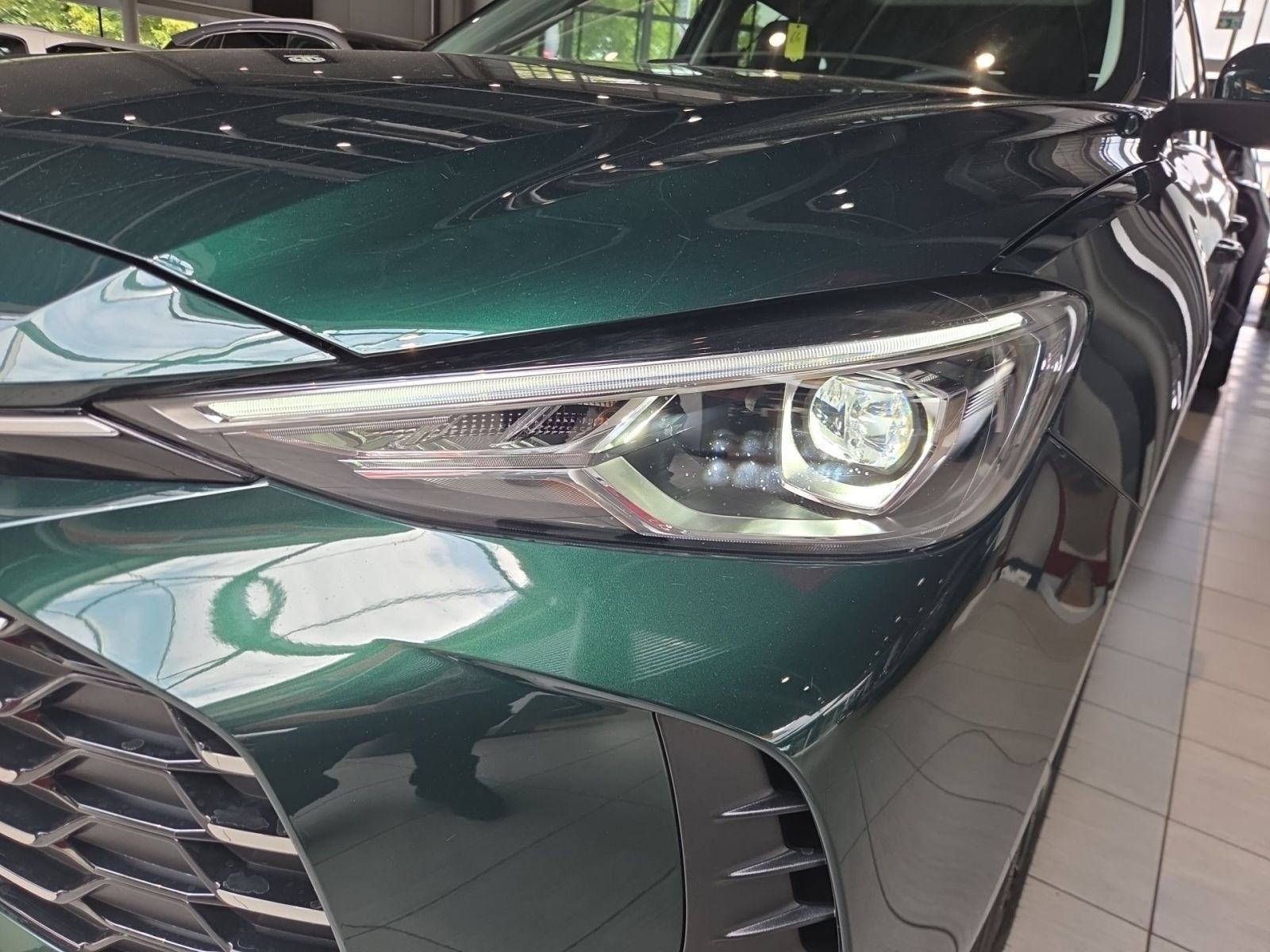 Fahrzeugabbildung MG ZS 1.5 Hybrid+ Luxury Autom. *JETZT 2.000 € TANK