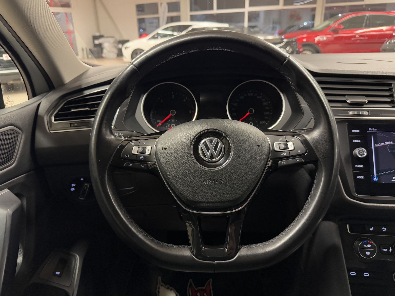 Fahrzeugabbildung Volkswagen Tiguan Allspace 4M /7-Sitze/ACC/Spur/VZE/Ahk