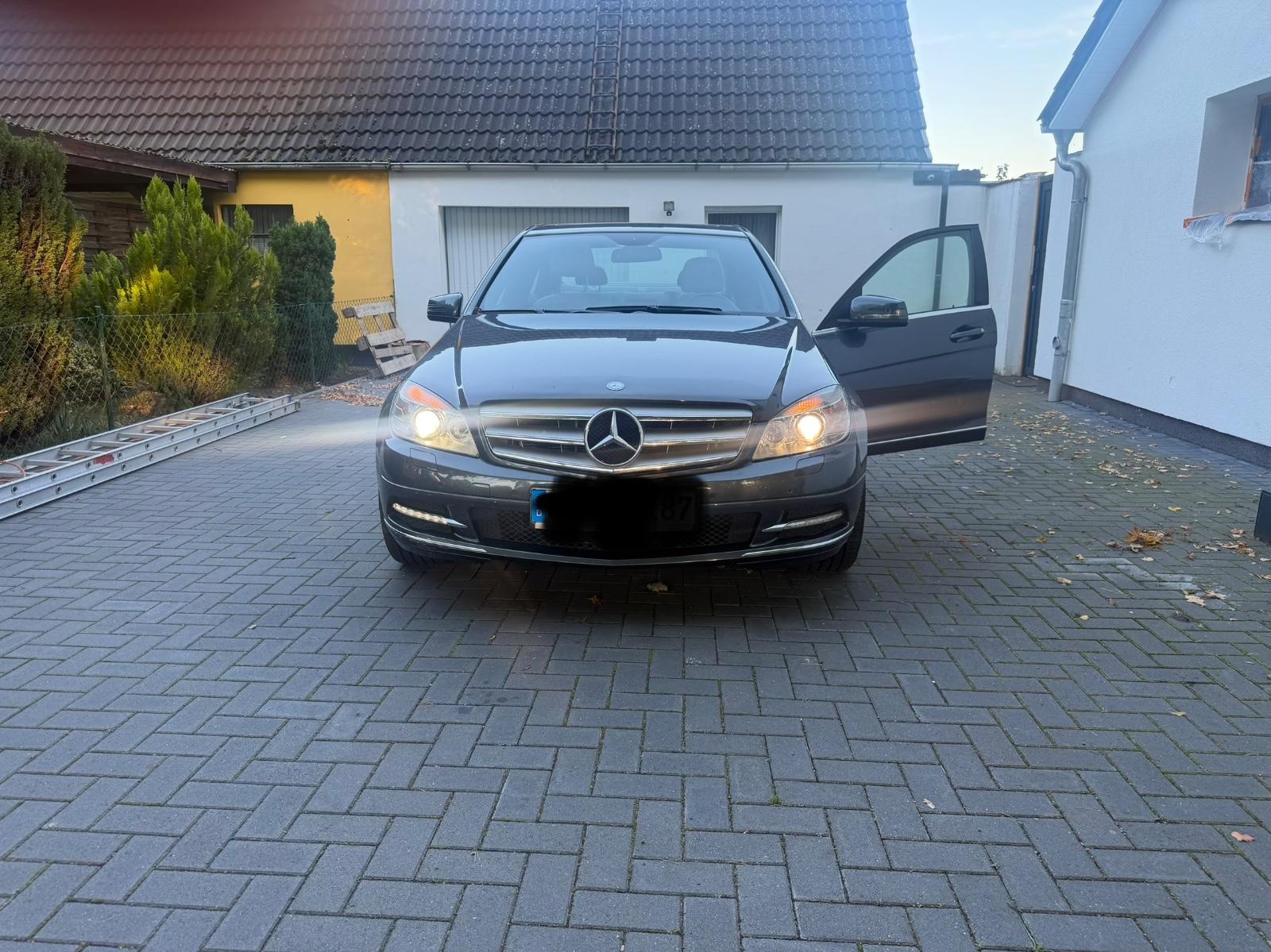 Mercedes-Benz C 300