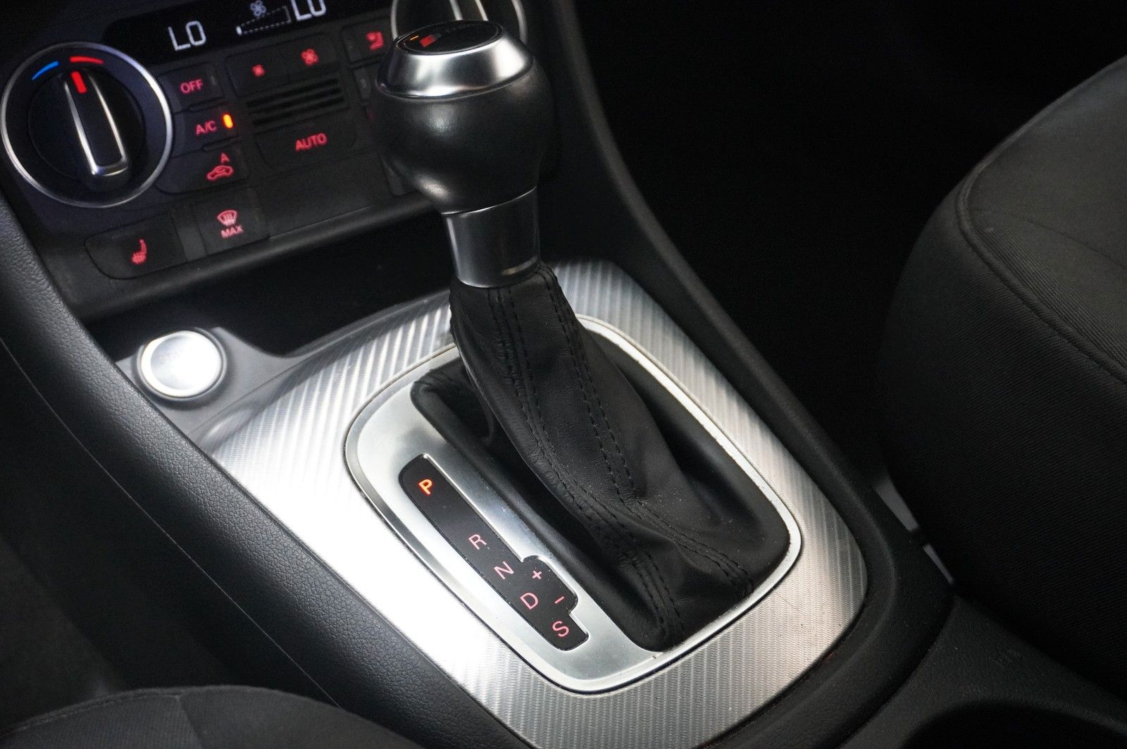 Fahrzeugabbildung Audi Q3 1.4 TFSI DESIGN S-TRONIC NAVI/SHZ/PDC/AHK