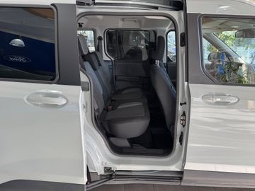 Ford Tourneo Courier Titanium