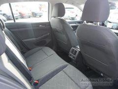 VW Golf VIII Life 1.0 eTSI DSG Bluetooth Navi LED